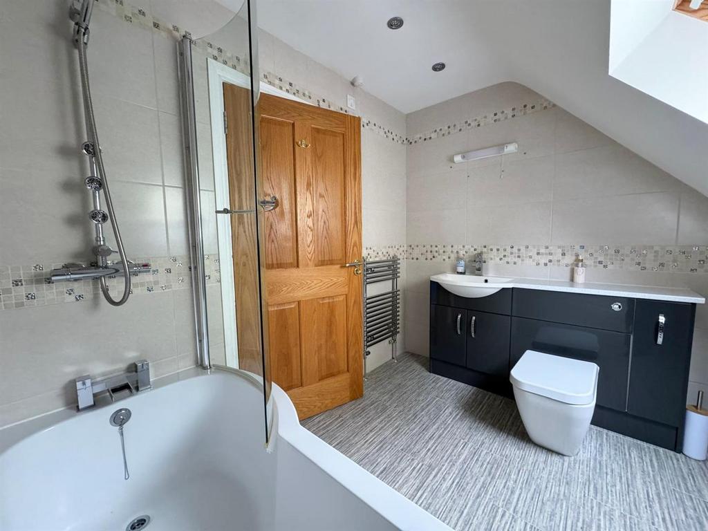 Family bathroom