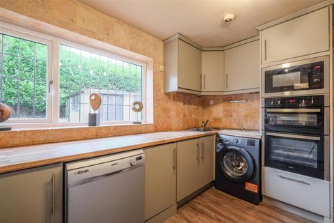 5 bedroom detached house for sale, Longroyde Close, Brighouse