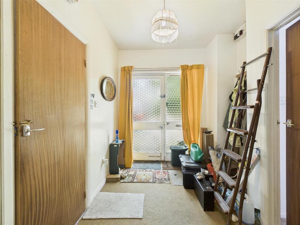 CAM05474 G0-PR0012-STILL001.jpg