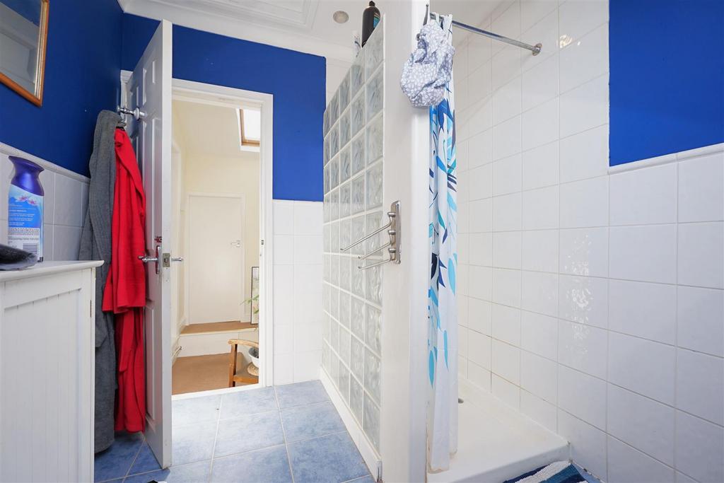 Shower Room (Second Floor)