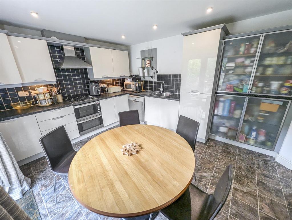 PXL 20250717 151443419.RAW-01.COVER.jpg