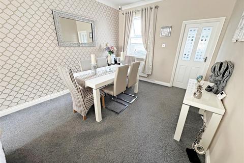 3 bedroom terraced house for sale, Phelps Street, Cleethorpes, N.E. Lincs, DN35 7AS