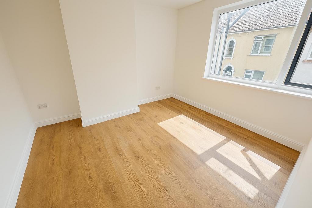 7 Brentry bedroom.png