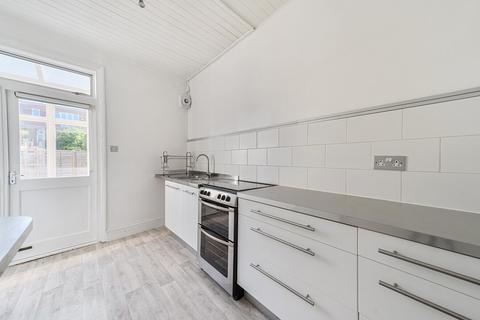 1 bedroom maisonette for sale, Park Avenue, Mitcham CR4