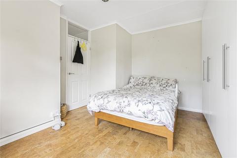 11 Broadacre, Staines-upon-thames, TW18 2DH