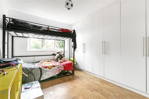 11 Broadacre, Staines-upon-thames, TW18 2DH