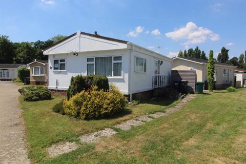 2 bedroom mobile home for sale, Barnet Road, Barnet EN5