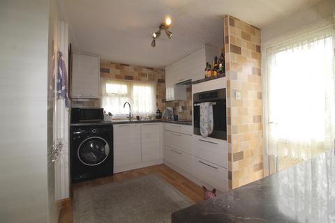 2 bedroom mobile home for sale, Barnet Road, Barnet EN5