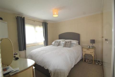 2 bedroom mobile home for sale, Barnet Road, Barnet EN5