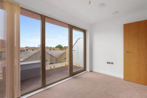 2 bedroom flat for sale, Ossory Road, London SE1