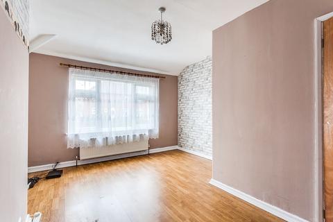 2 bedroom end of terrace house to rent, Warren Avenue, West Yorkshire WF2