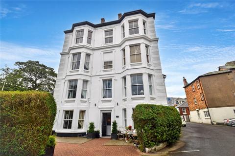 3 bedroom apartment for sale, Crown Crescent, Scarborough, North Yorkshire, YO11