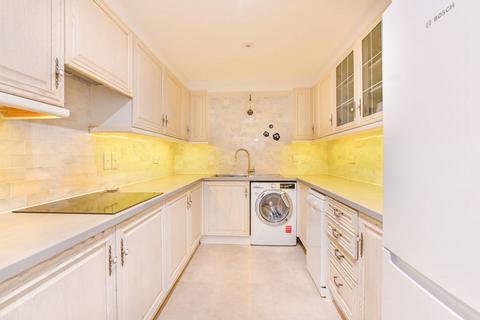 1 bedroom flat for sale, Ladbroke Terrace, Notting Hill Gate, London, W11