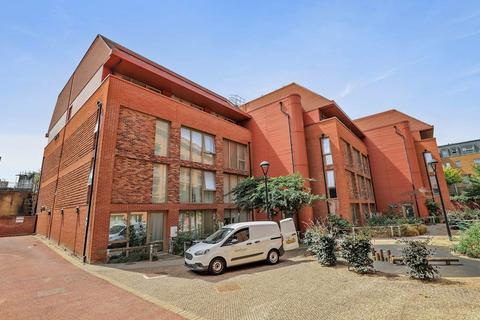 2 bedroom flat for sale, Ossory Road, London SE1