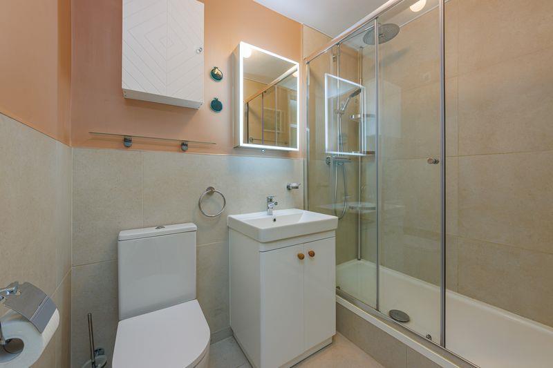 Bathroom.jpeg