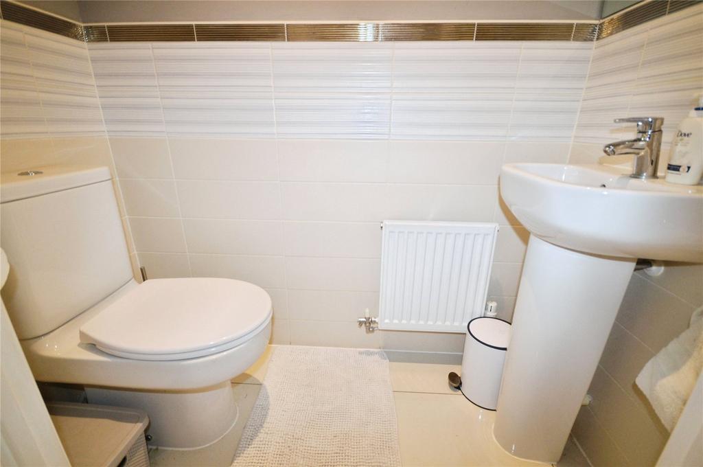 Cloakroom/Wc