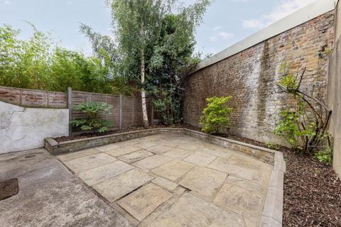 3 bedroom end of terrace house for sale, Cambria Road, , London, SE5 9AE