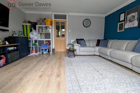 6 Broadhope Avenue, Stanford-le-hope, SS17 0SJ