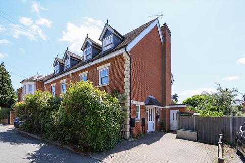 undefined, Pyrcroft Lane, Weybridge, Surrey, KT13