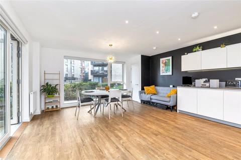 3 bedroom apartment to rent, Hering Road, Trumpington, Cambridge, Cambridgeshire