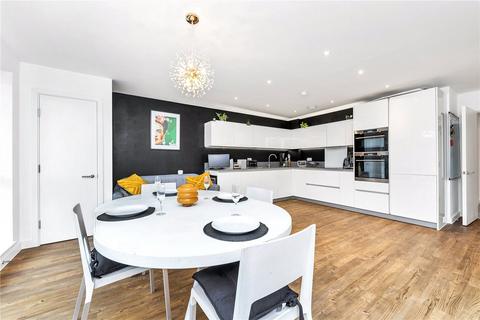 3 bedroom apartment to rent, Hering Road, Trumpington, Cambridge, Cambridgeshire