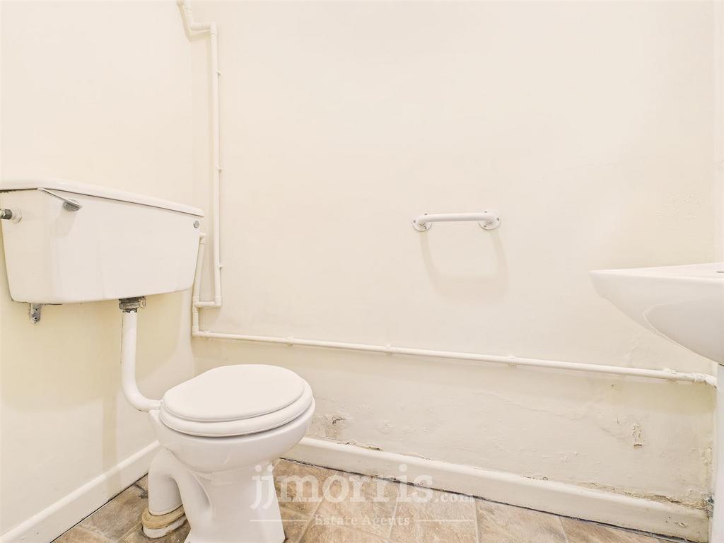 CAM02121 G0-PR0182-STILL035.jpg