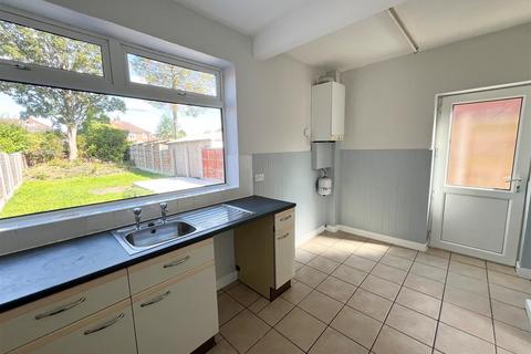 2 bedroom house to rent, Vernon Road, Bredbury, Stockport