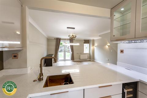 20 Birch Close, Sprotbrough, Doncaster, DN5 7JY