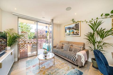 1 bedroom flat for sale, Espalier Gardens, London NW6