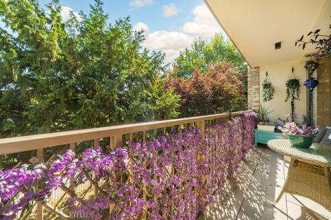 1 bedroom flat for sale, Espalier Gardens, London NW6
