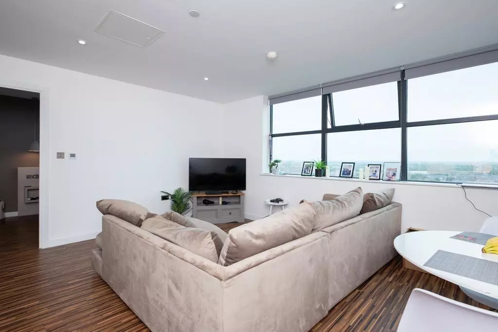 1 bedroom flat for sale - Photo 5