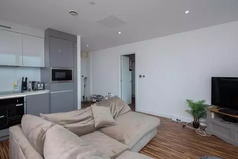 1 bedroom flat for sale - Photo 16
