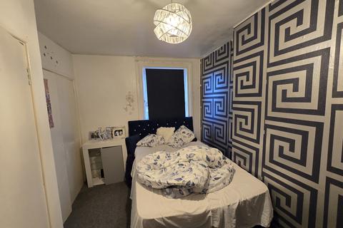 1 bedroom flat for sale, High Street, London NW10