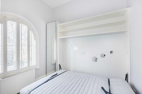 2 bedroom flat for sale, Nevern Place, Earl`s Court, SW5