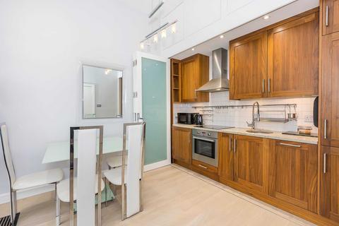2 bedroom flat for sale, Nevern Place, Earl`s Court, SW5