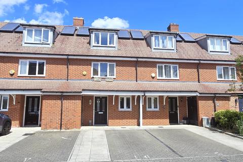 39 Fremantle Way, Hayes, UB3 2FX