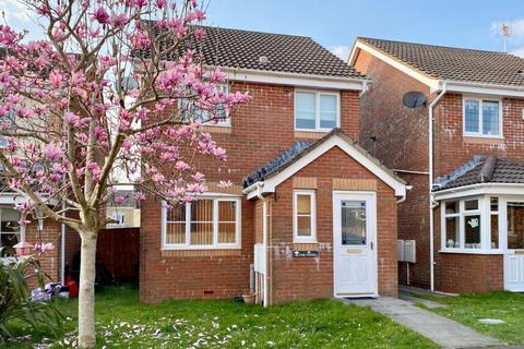 3 bedroom detached house to rent, Cae Castell, Loughor, SA4