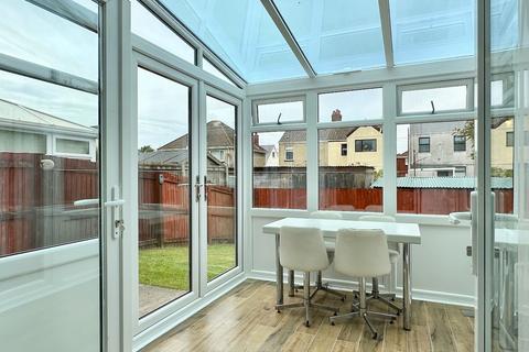 3 bedroom detached house to rent, Cae Castell, Loughor, SA4