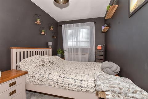 24 Barley Close, Herne Bay, CT6 7XG