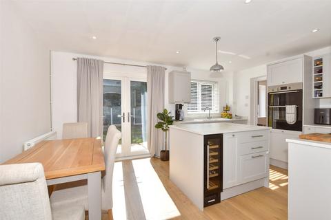 24 Barley Close, Herne Bay, CT6 7XG