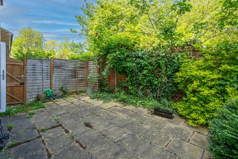 2 bedroom apartment to rent, Lofting Road, London, N1