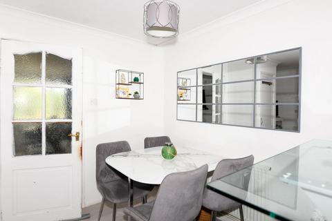 64 Boundary Walk, Trowbridge, BA14 0LZ