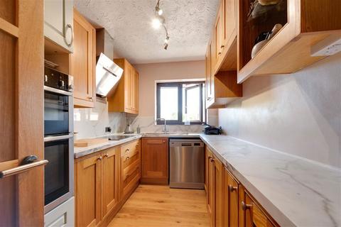 1 bedroom flat for sale, Gratton Terrace, London NW2