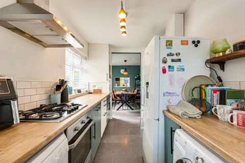 3 bedroom detached house for sale, London Road, Leigh-on-sea, SS9