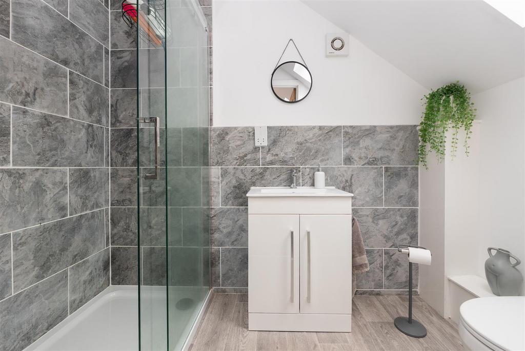 Bedroom One Ensuite