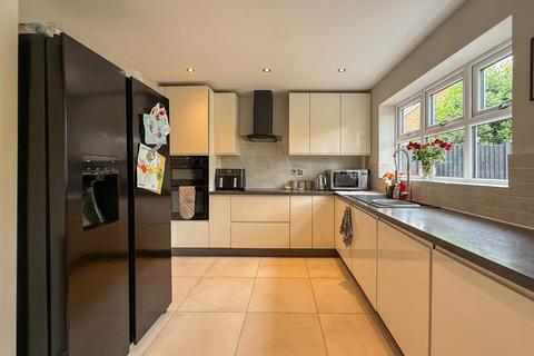 4 bedroom detached house for sale, Gover Road, Bristol BS15