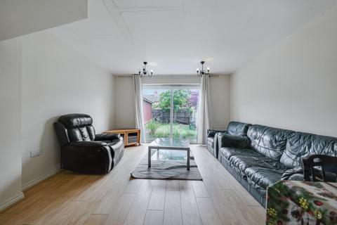 24 Cobb Close, Coventry, CV2 4GF