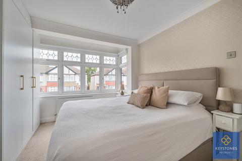9 Ferndale Road, Romford, RM5 3ER