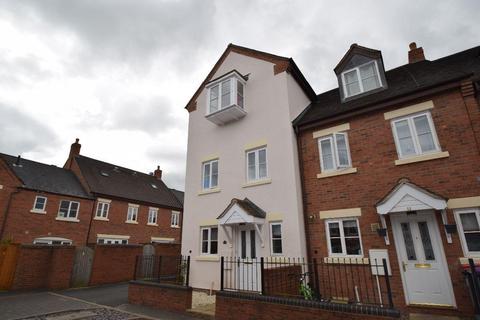 4 bedroom terraced house to rent, The Smithfields, Newport