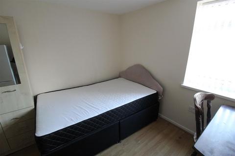 Studio to rent, Bramble Street, Coventry